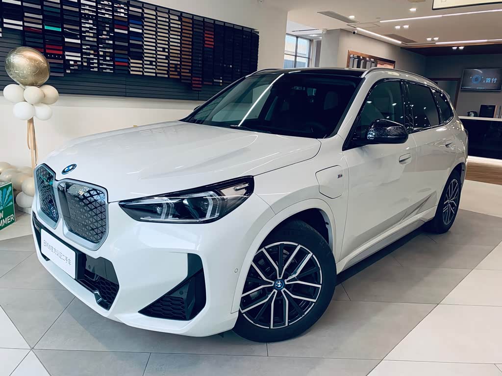 BMW iX1 2023 eDrive25L M Sport
