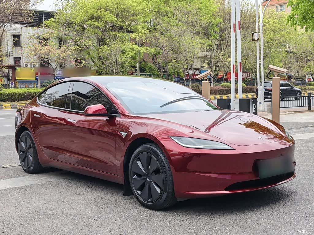 Tesla Model 3, 2024 3