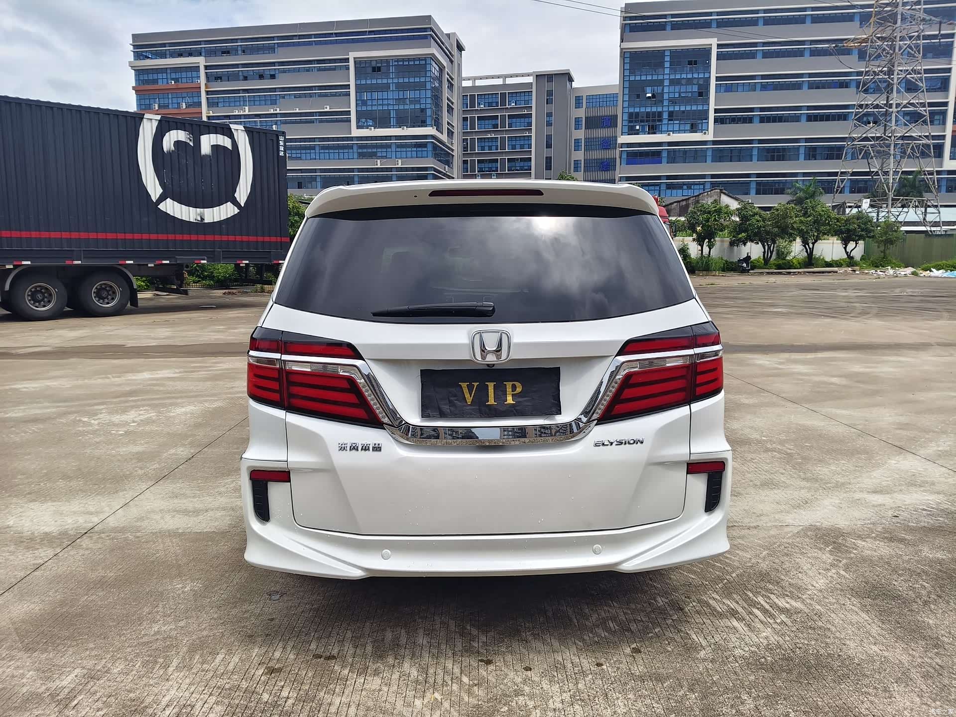 Honda Elysion, 2017 все фото