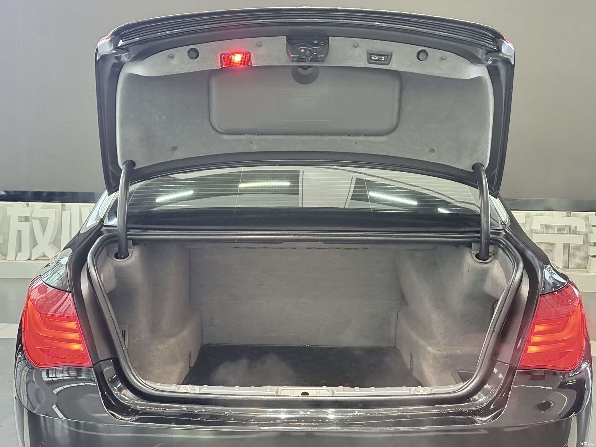 BMW 7 Series, 2012 23