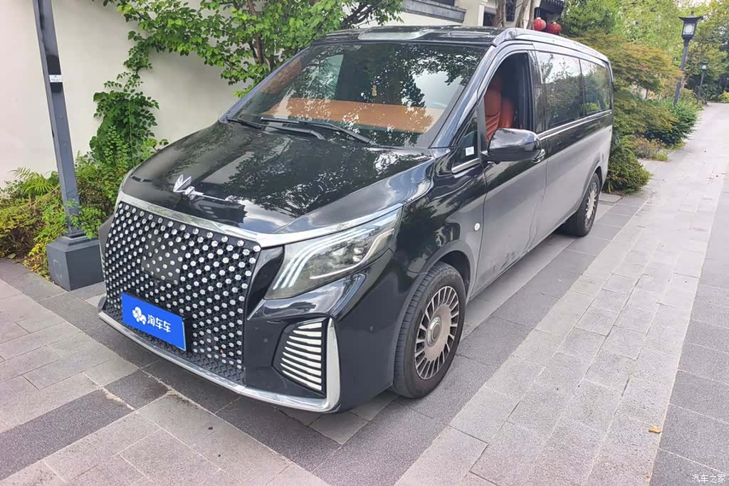 Mercedes-Benz 7