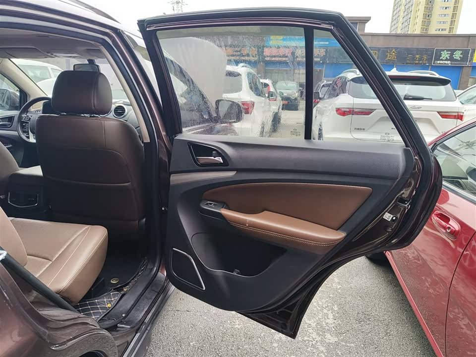 BYD S7