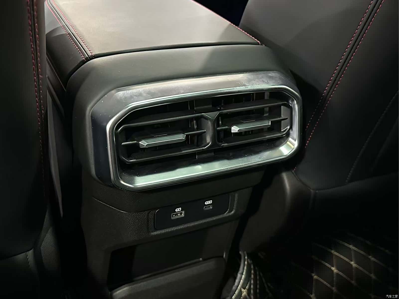 Jetour Traveller, 2026 13
