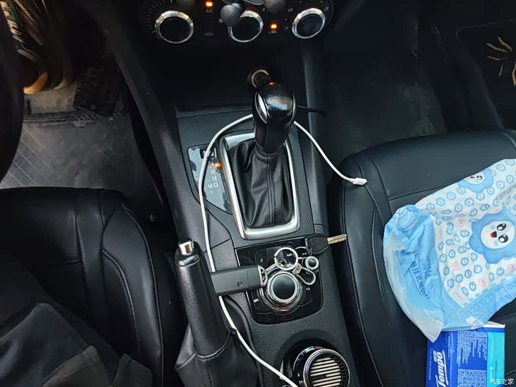 Mazda Mazda3, 2015 15