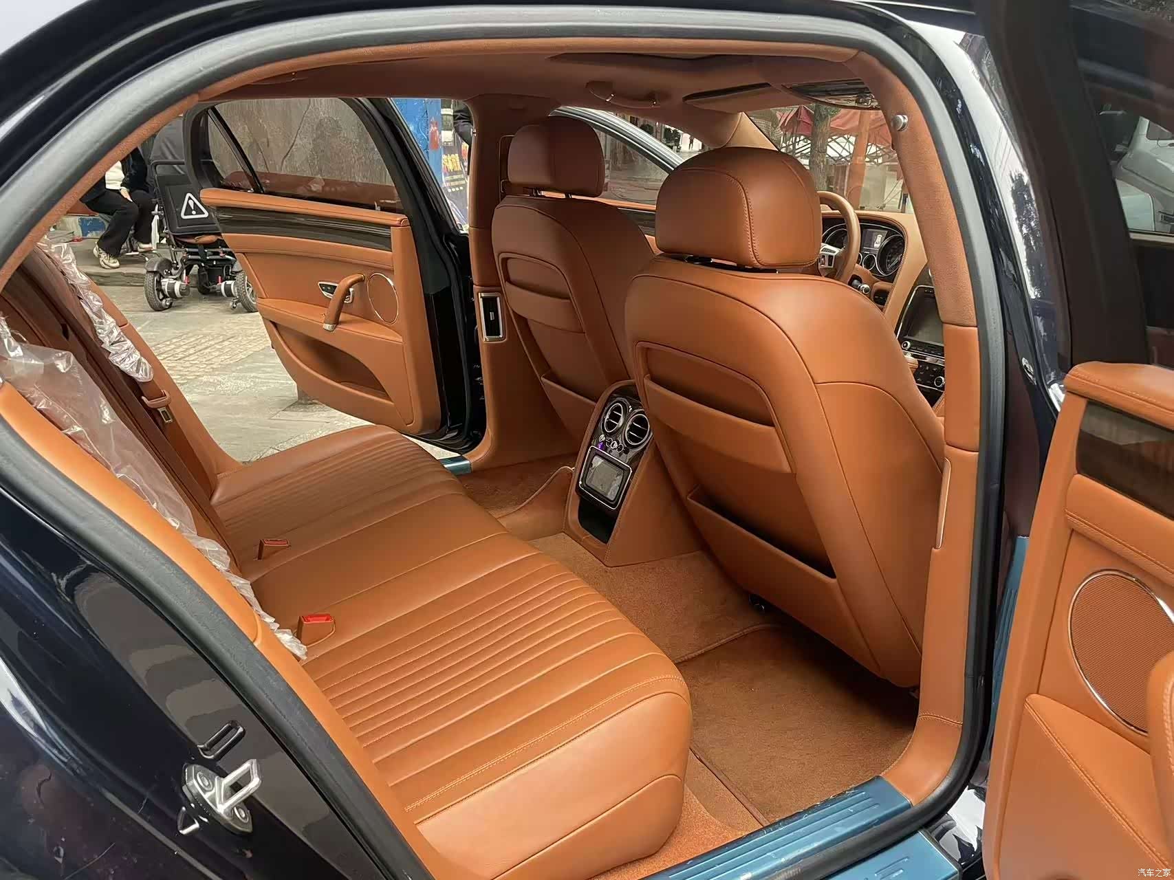 Bentley Flying Spur, 2017 6