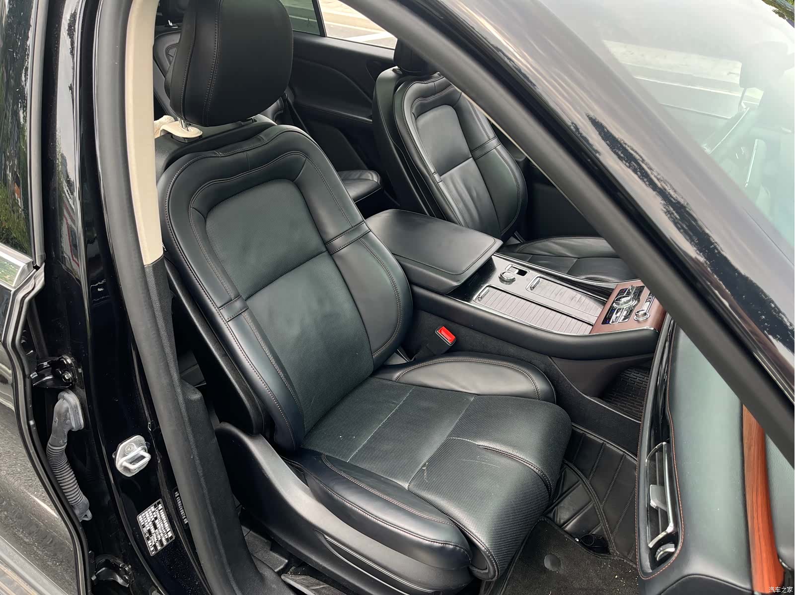 Lincoln Aviator, 2022 17
