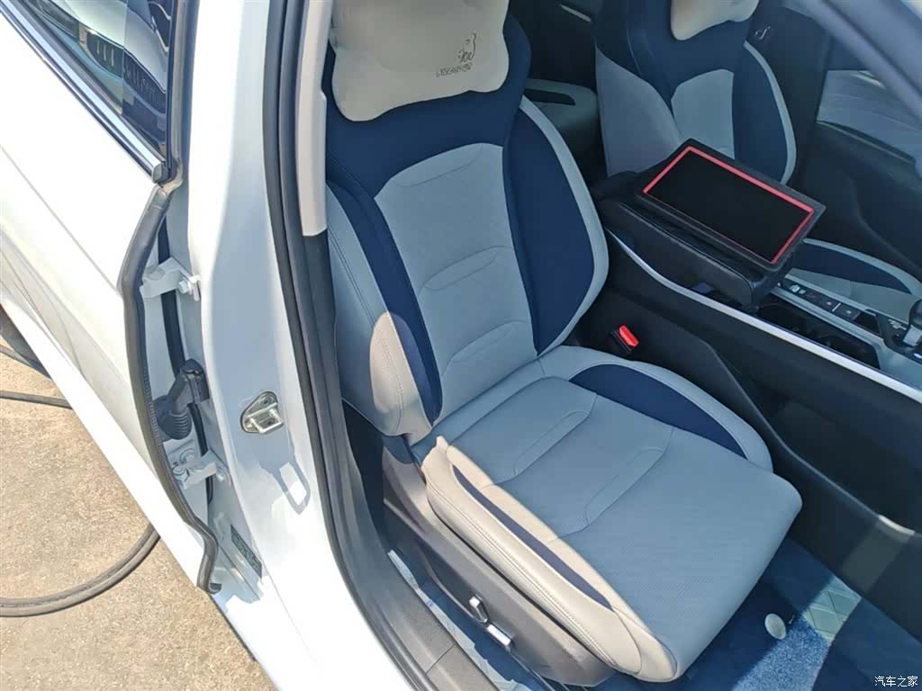 Geely Preface, 2022 25