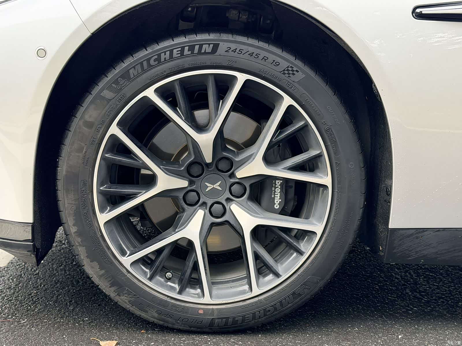 Xpeng P7, 2023 8