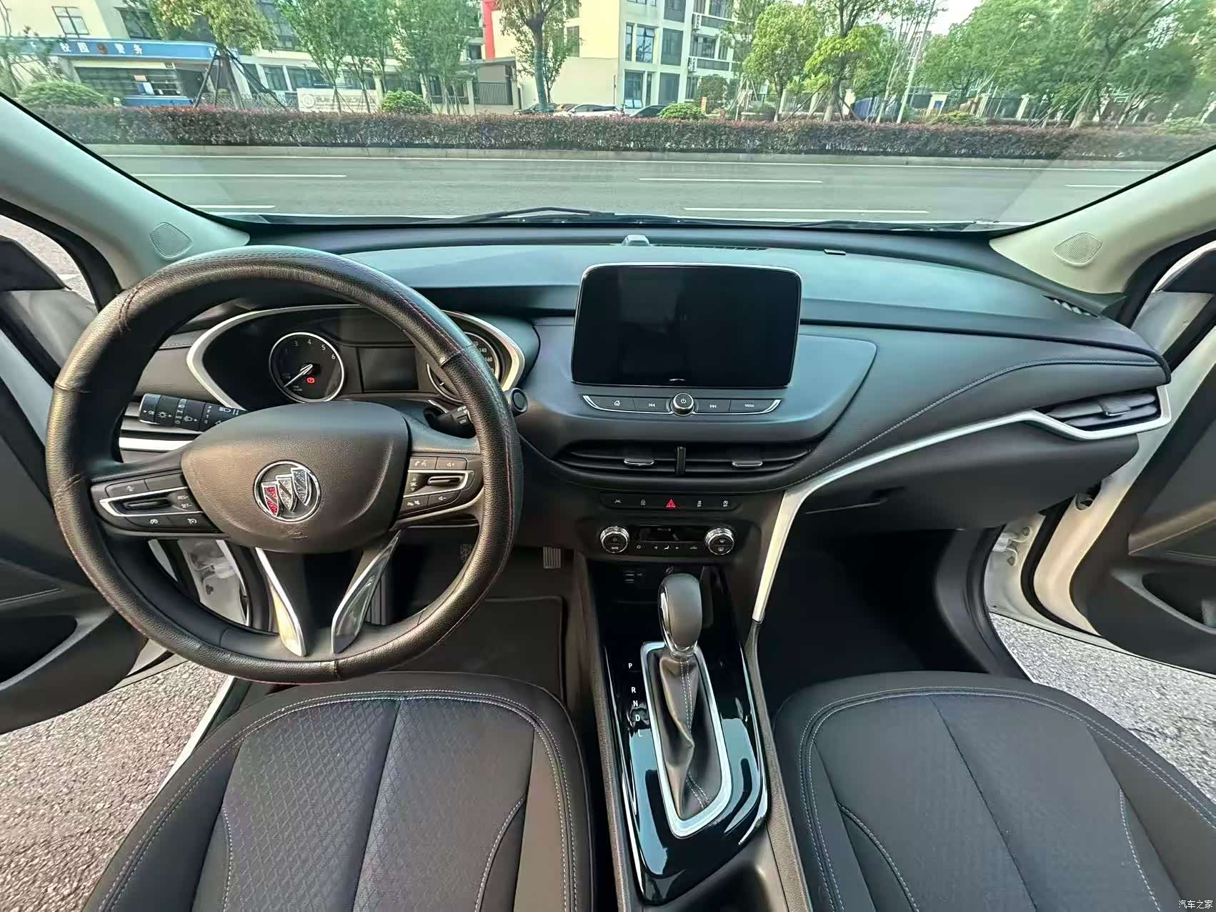 Buick Encore, 2021 8