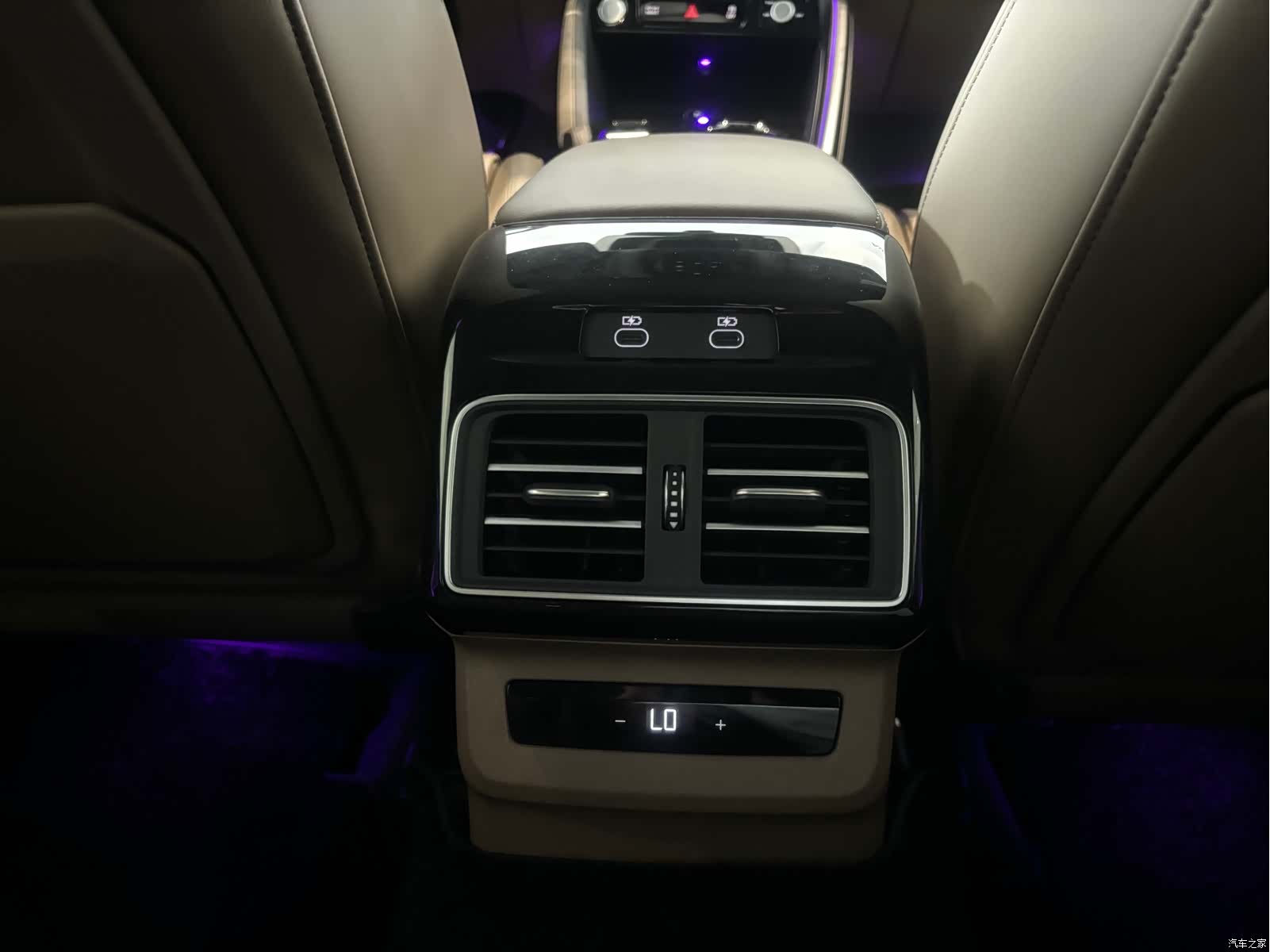 Audi Q5L, 2025 9