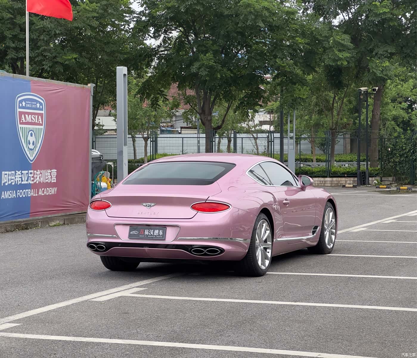 Bentley Continental GT, 2022 все фото