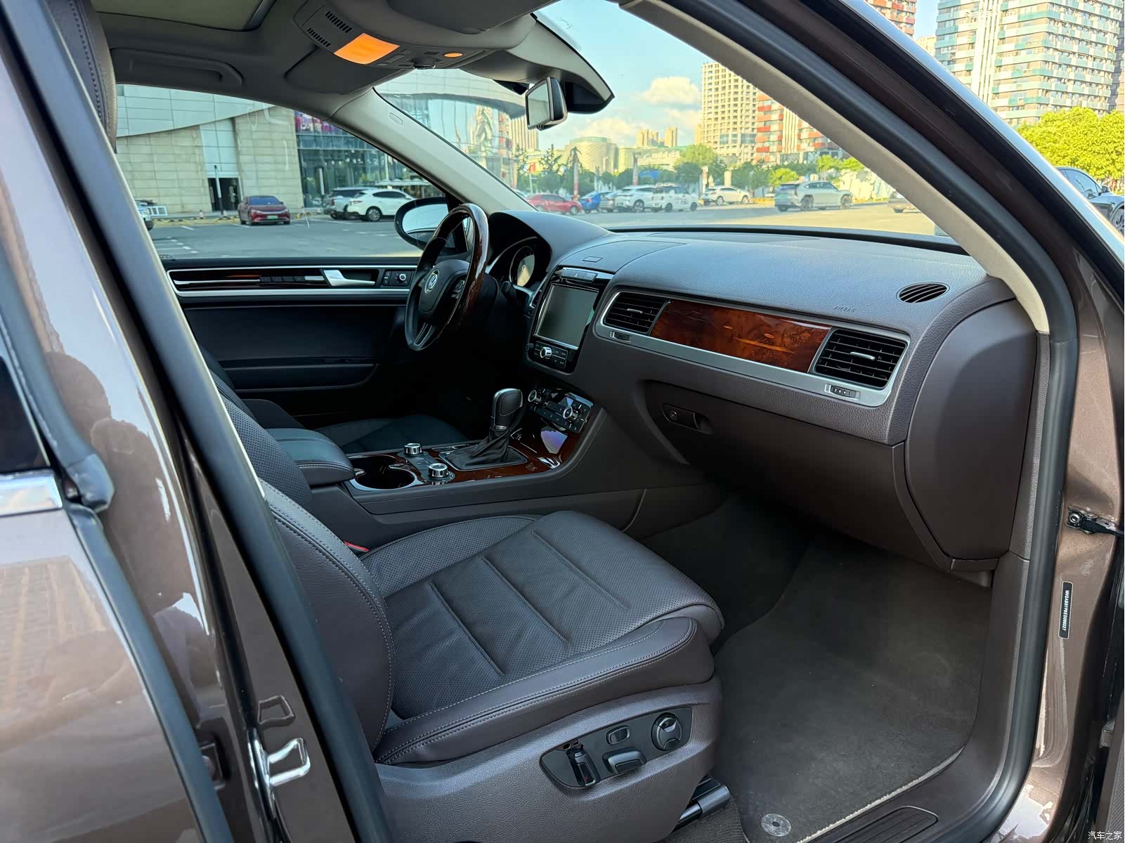 Volkswagen Touareg, 2015 11