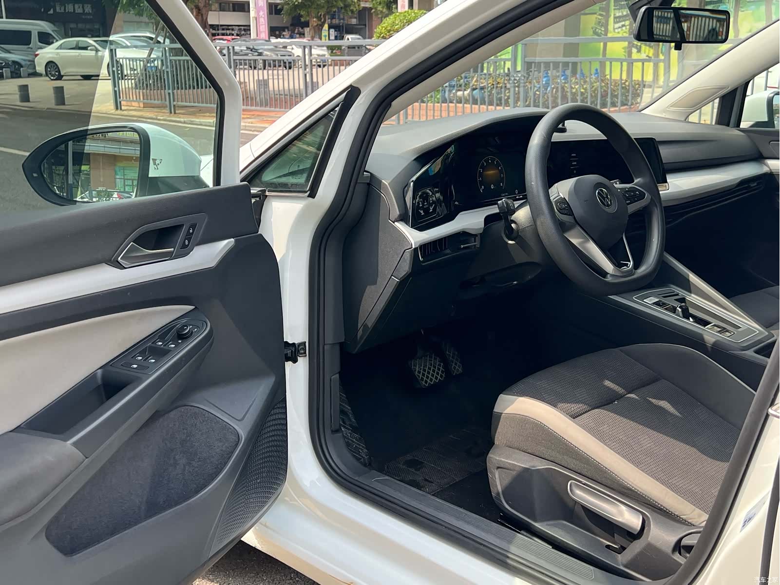 Volkswagen Golf, 2023 14