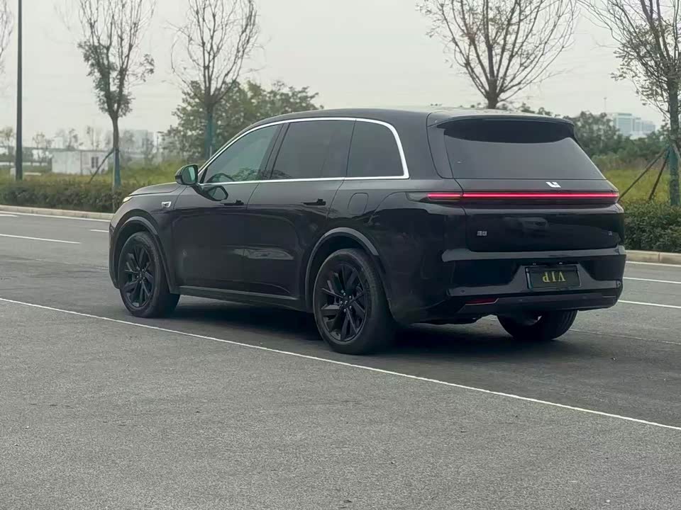 Li Auto Ideal L8