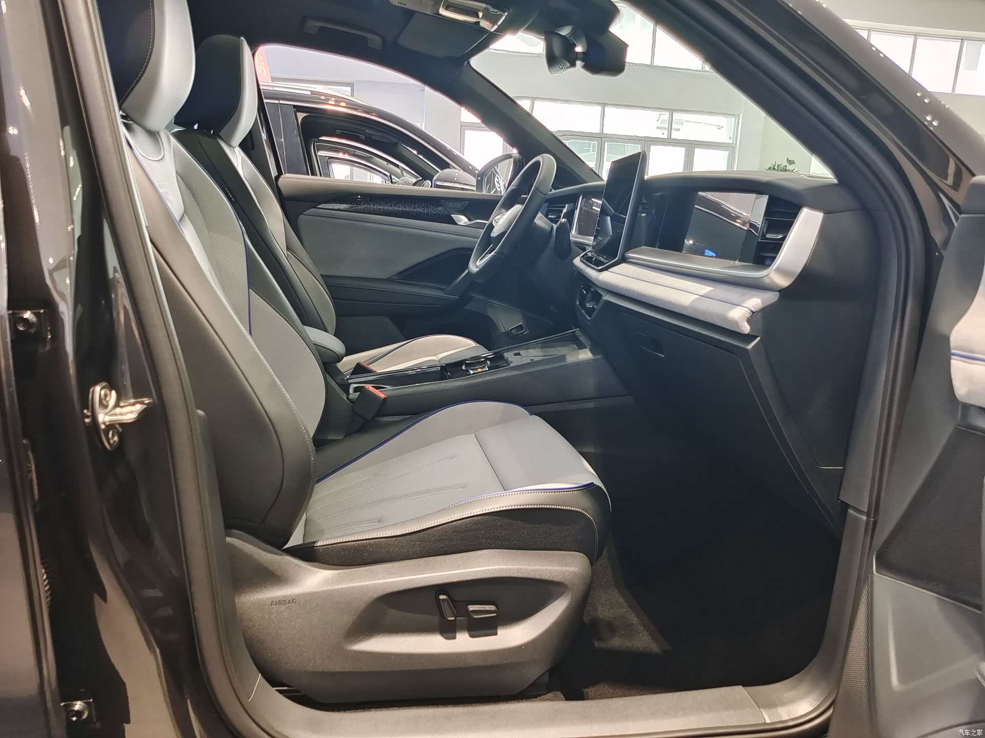 Volkswagen Tayron, 2025 8