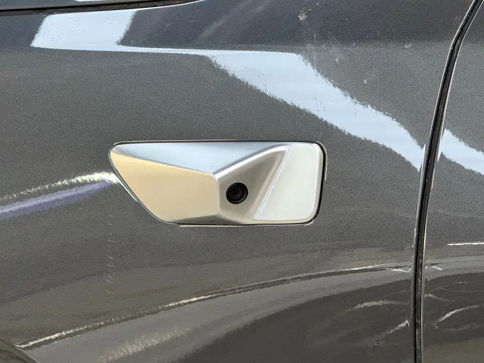 Li Auto Ideal L8