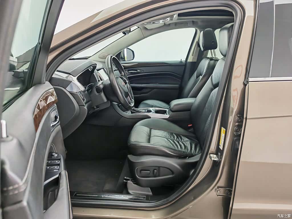 Cadillac SRX, 2014 10