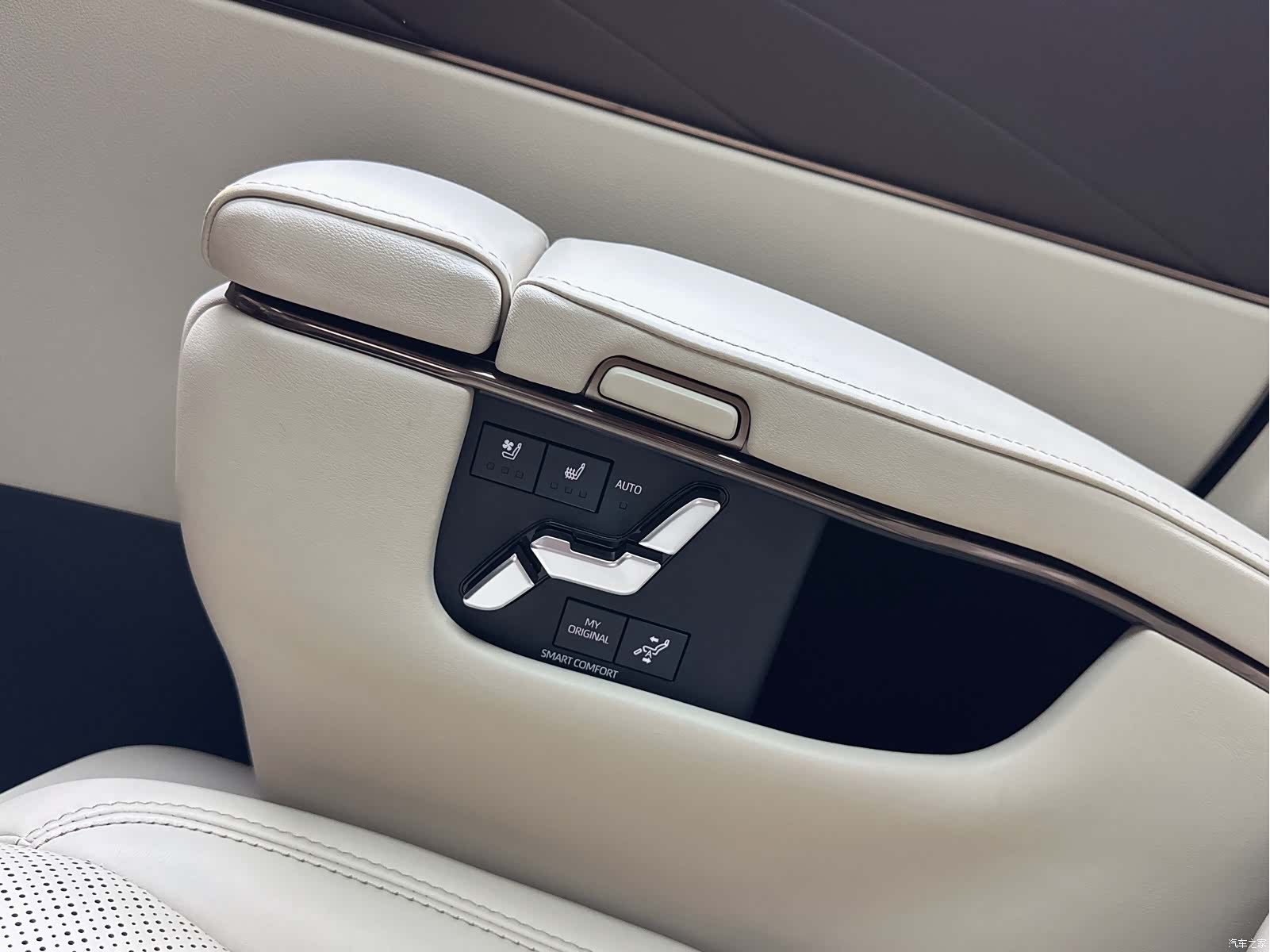 Toyota Vellfire, 2024 15