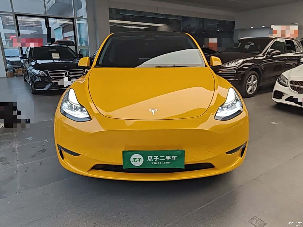 Tesla Model Y, 2021 3