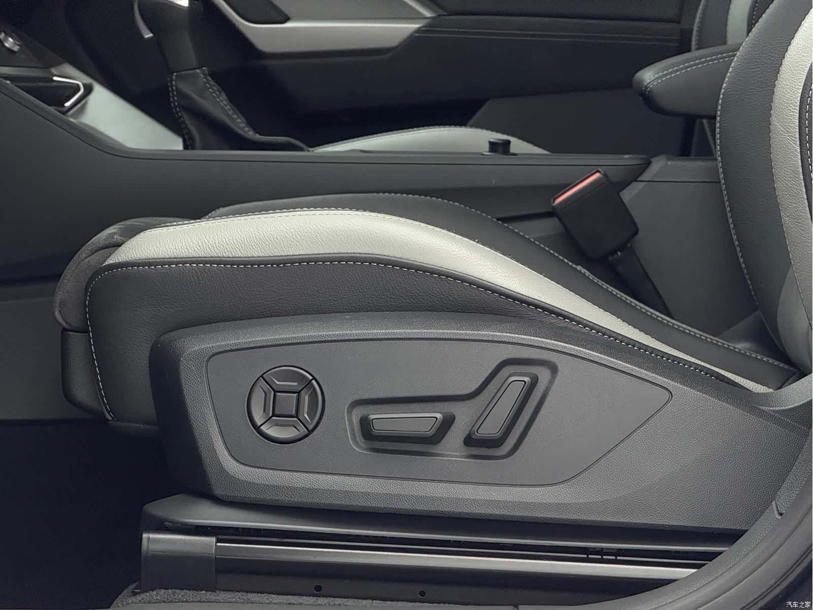 Audi Q3, 2023 18
