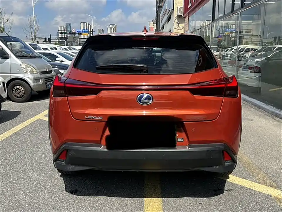 Lexus UX