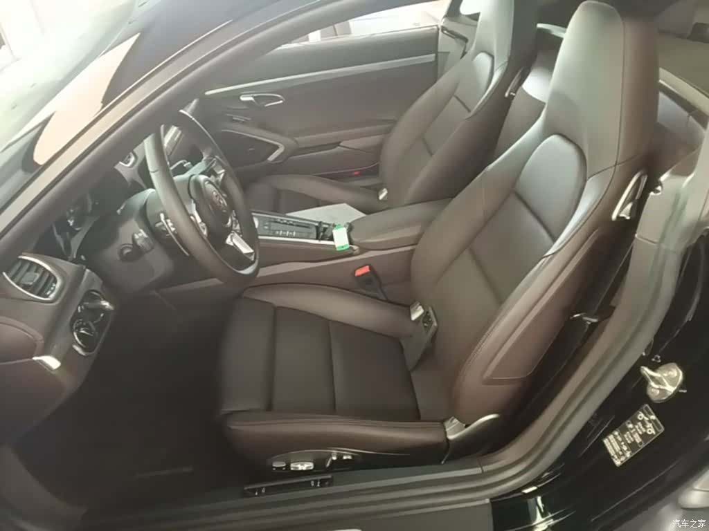 Porsche Cayman, 2025 22