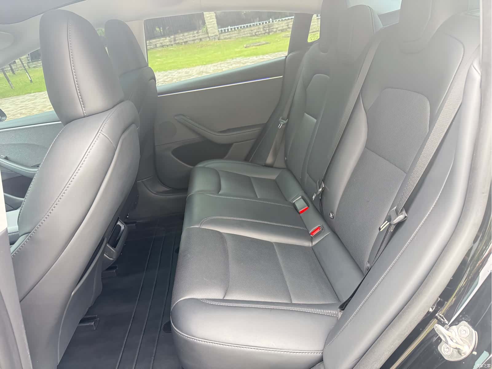 Tesla Model 3, 2024 16