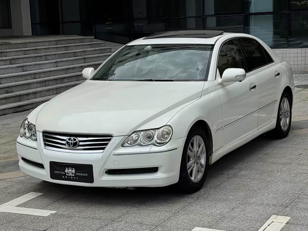 Toyota Reiz
