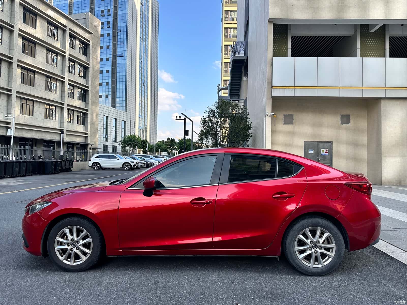 Mazda Mazda3, 2015 13