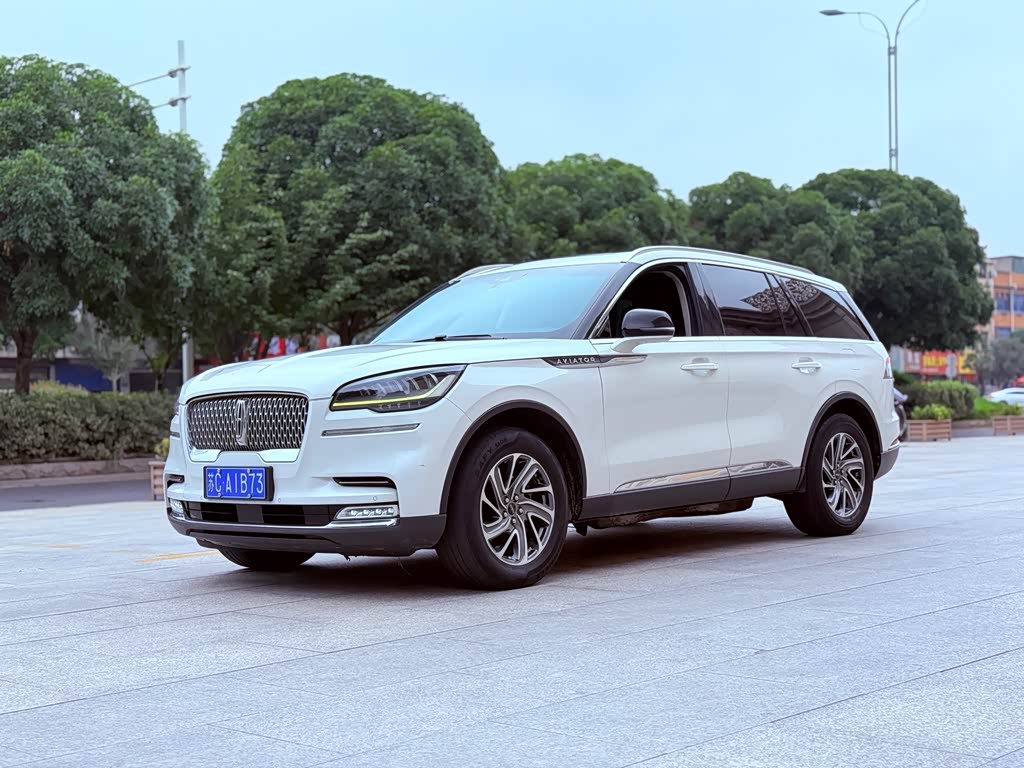 Lincoln Aviator