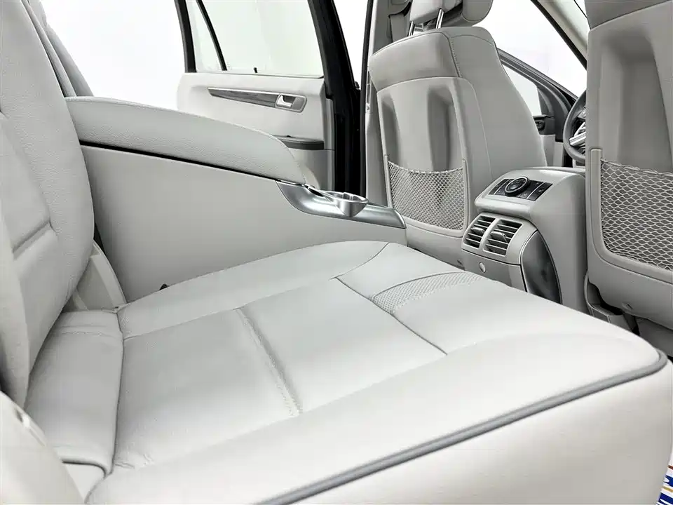 Mercedes-Benz R-class