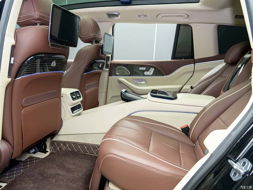 Mercedes-Benz GLS, 2024 11