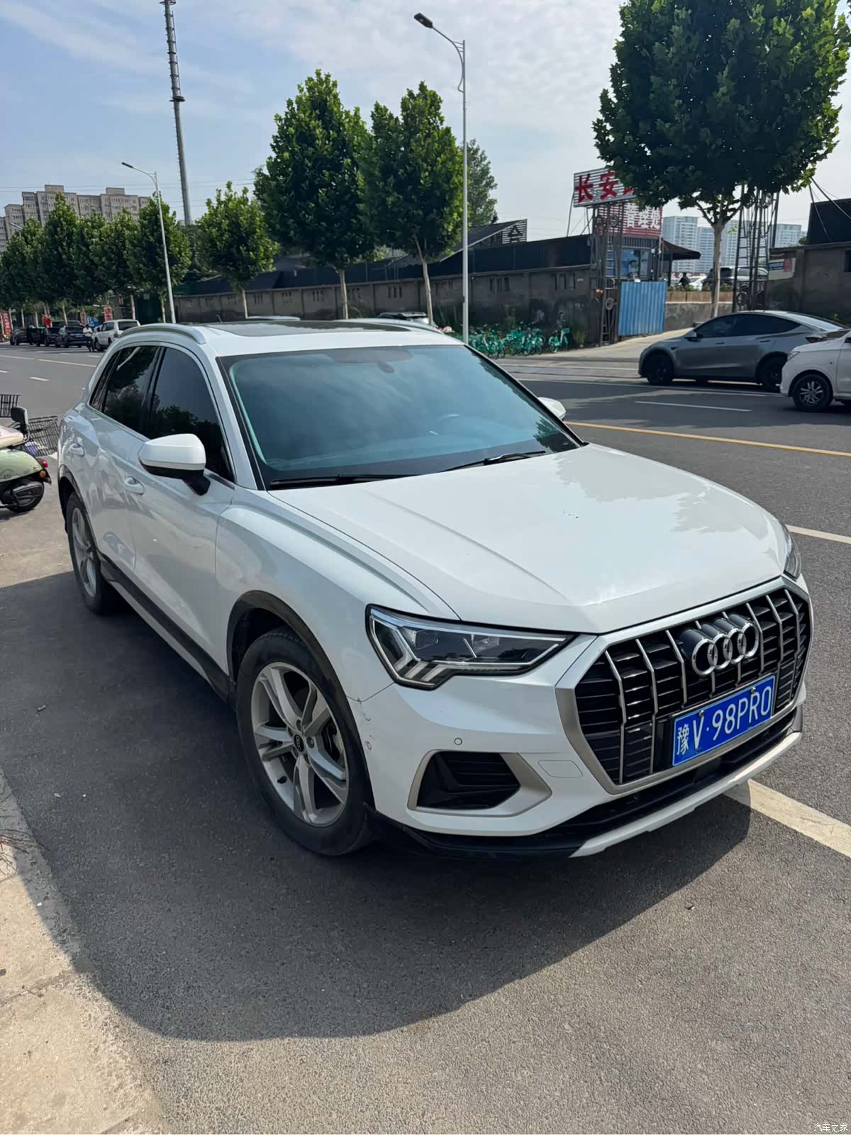 Audi Q3, 2023 2