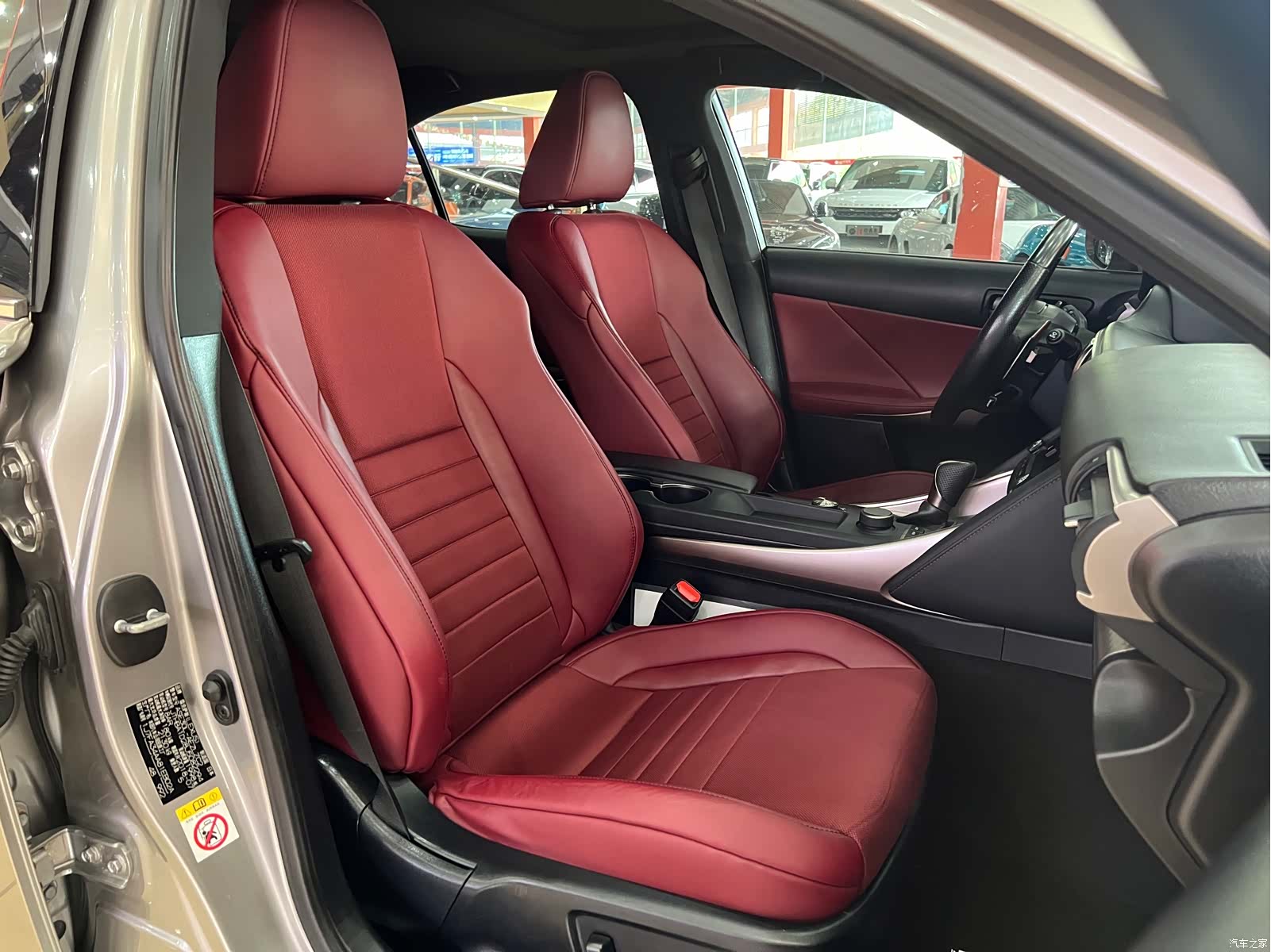 Lexus IS, 2018 14