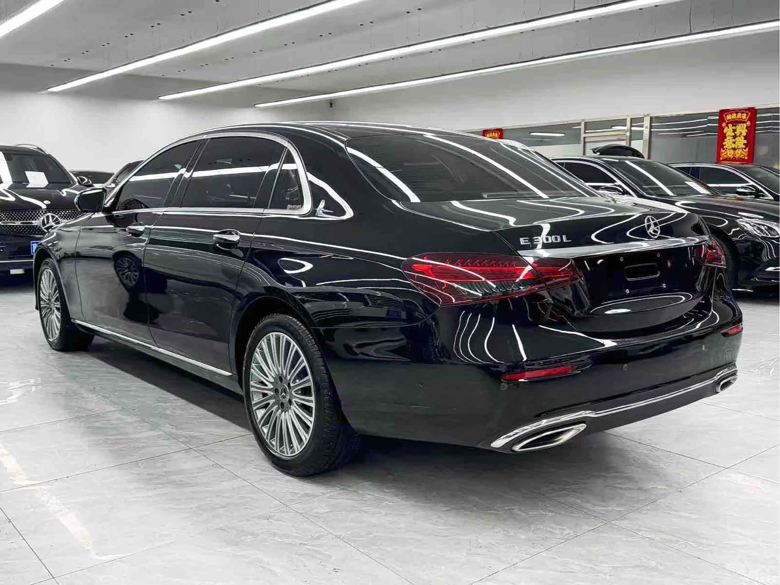 Mercedes-Benz E-Class, 2023 4