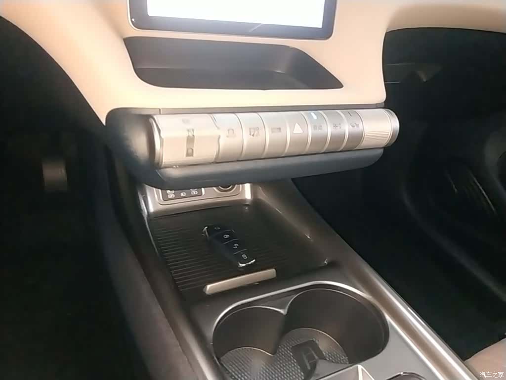 BYD Dolphin, 2024 14