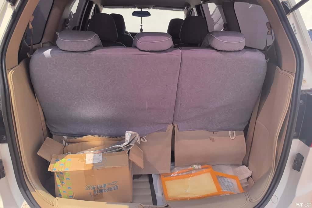 Wuling 730, 2016 4