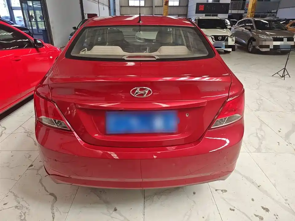 Hyundai Rena