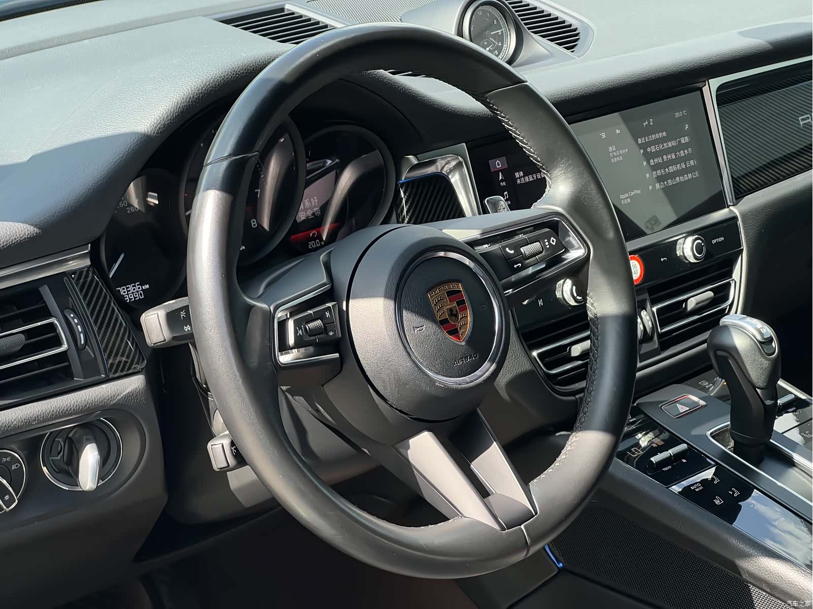Porsche Macan, 2022 11