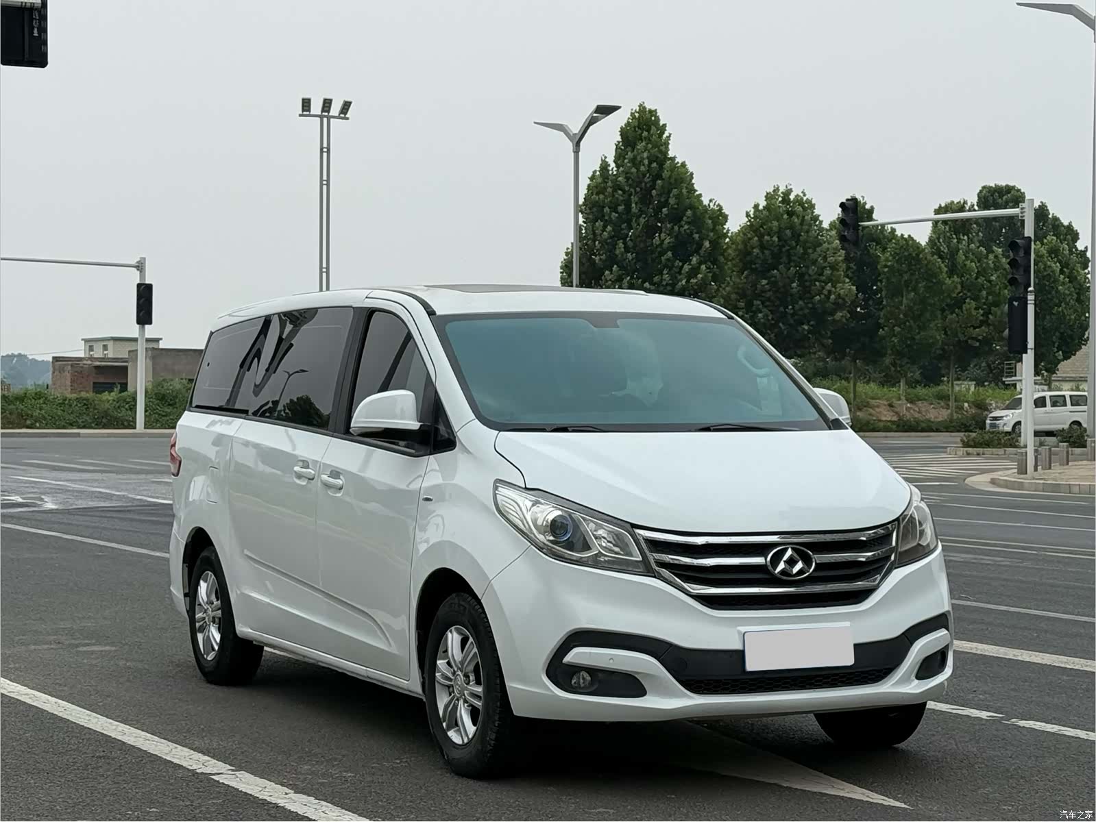 Maxus G10, 2016 3
