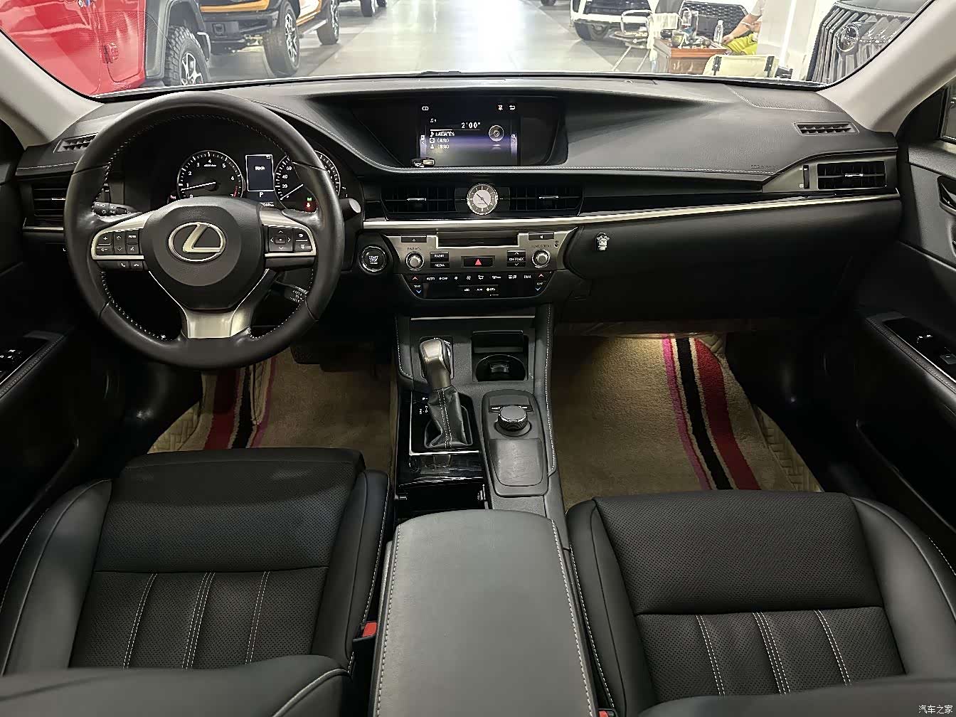 Lexus ES, 2018 4