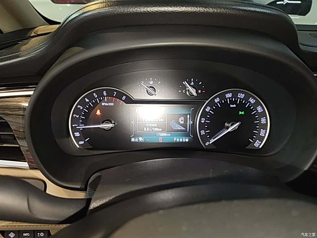 Buick GL8, 2017 12