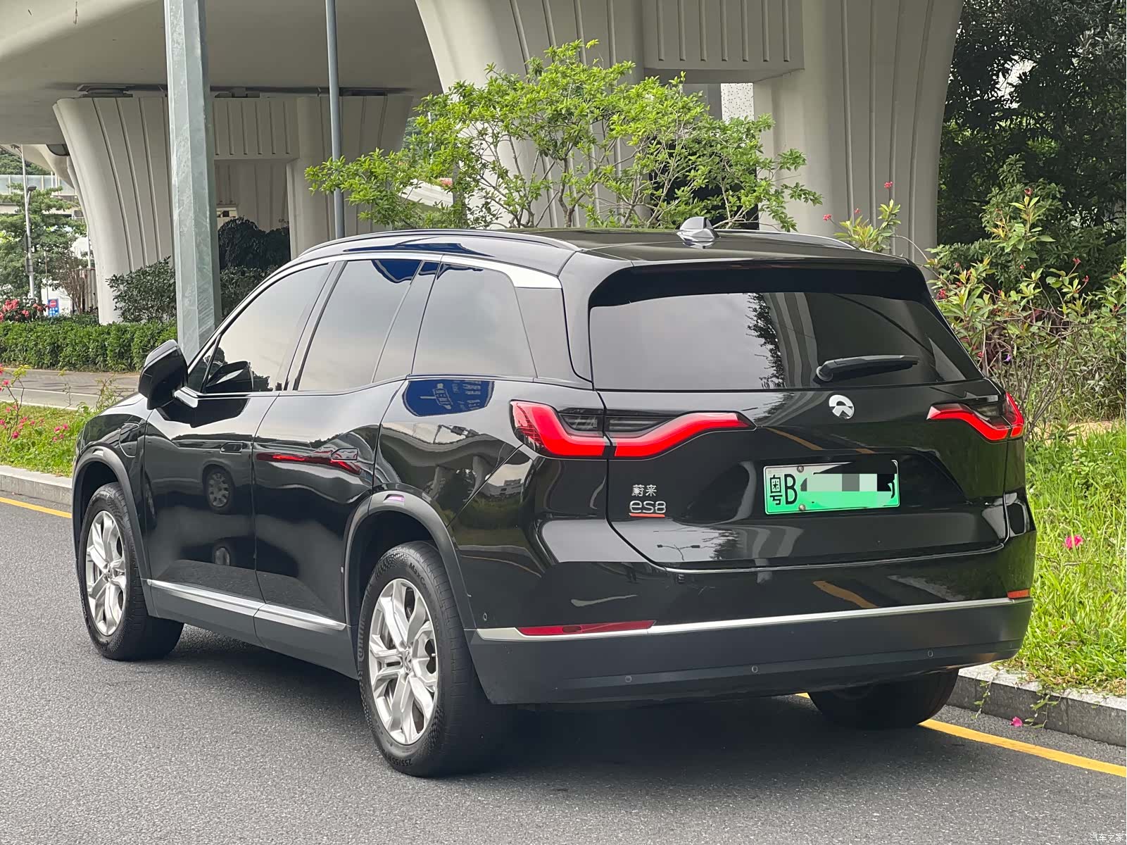 NIO ES8, 2020 4
