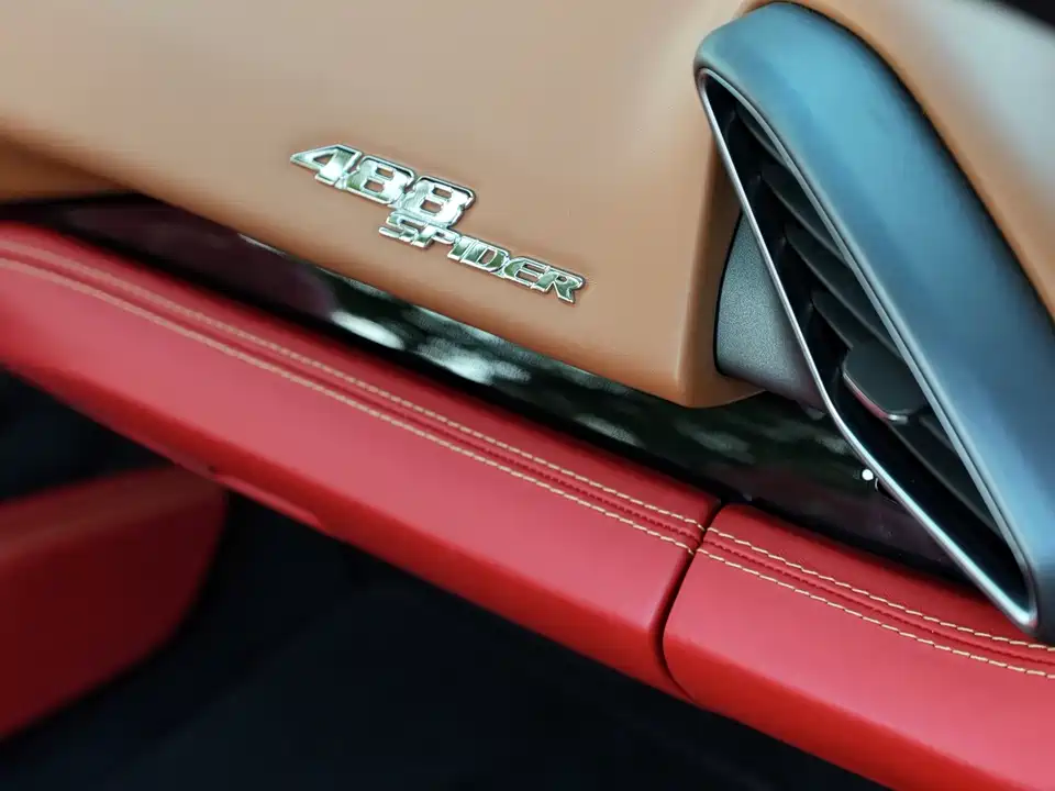 Ferrari 488