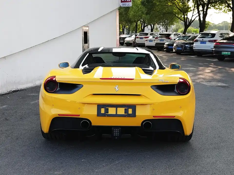 Ferrari 488