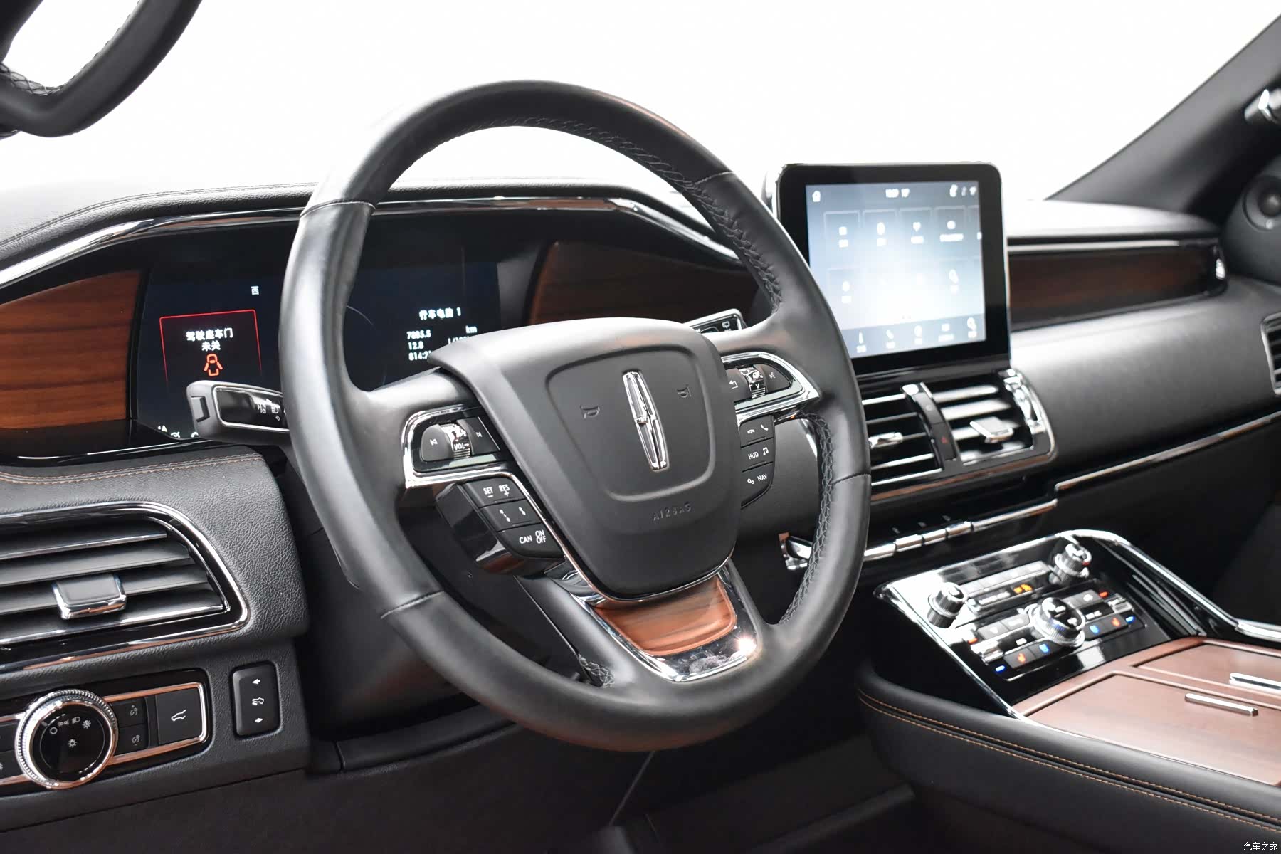 Lincoln Navigator, 2020 12