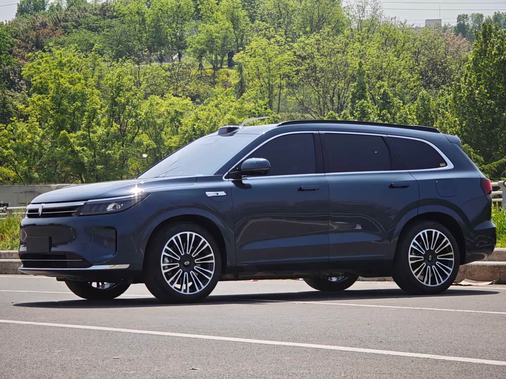 AITO M7