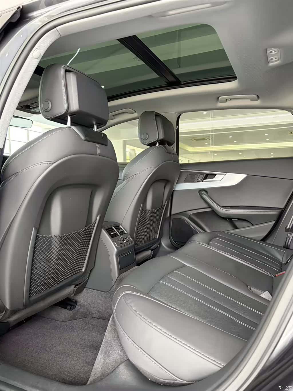 Audi A4L, 2022 14