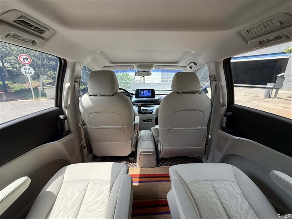 Buick GL8, 2023 7