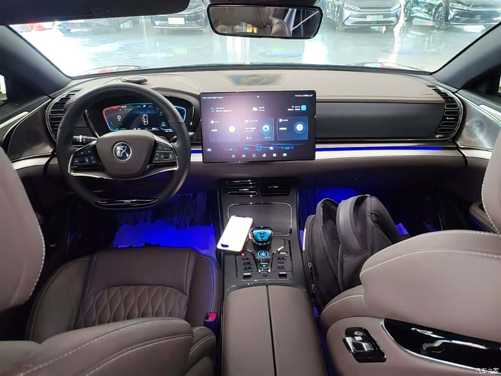 BYD Han, 2023 10